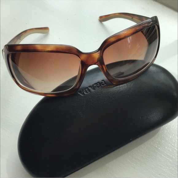 Prada glasses - Picture 7 of 9